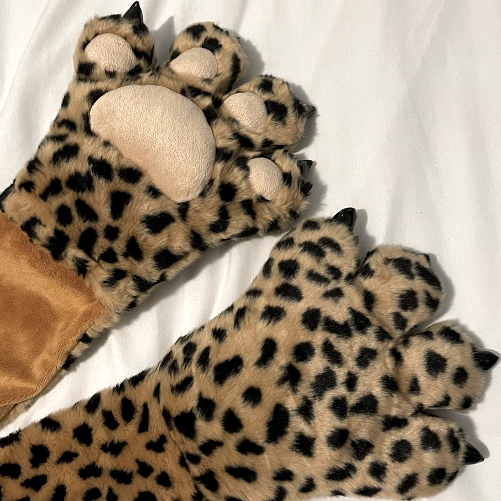 Halloween Costume | Cheetah Gloves